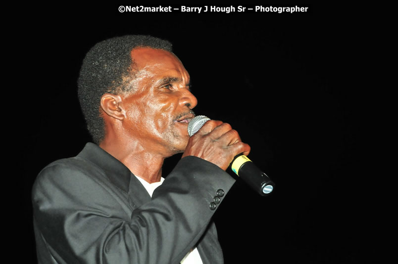 Minister of Tourism, Edmund Bartlett @ Jamaica Jazz and Blues Festival 2009 - Presented by Air Jamaica - Thursday, January 22, 2009 - Venue at the Aqueduct on Rose Hall Resort &amp; Country Club, Montego Bay, Jamaica - Thursday, January 22 - Saturday, January 24, 2009 - Photographs by Net2Market.com - Barry J. Hough Sr, Photographer/Photojournalist - Negril Travel Guide, Negril Jamaica WI - http://www.negriltravelguide.com - info@negriltravelguide.com...!